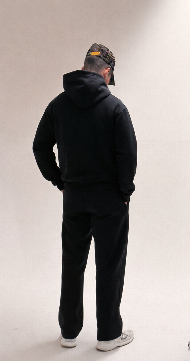 The Signature Everyday Noir Uncuffed Joggers