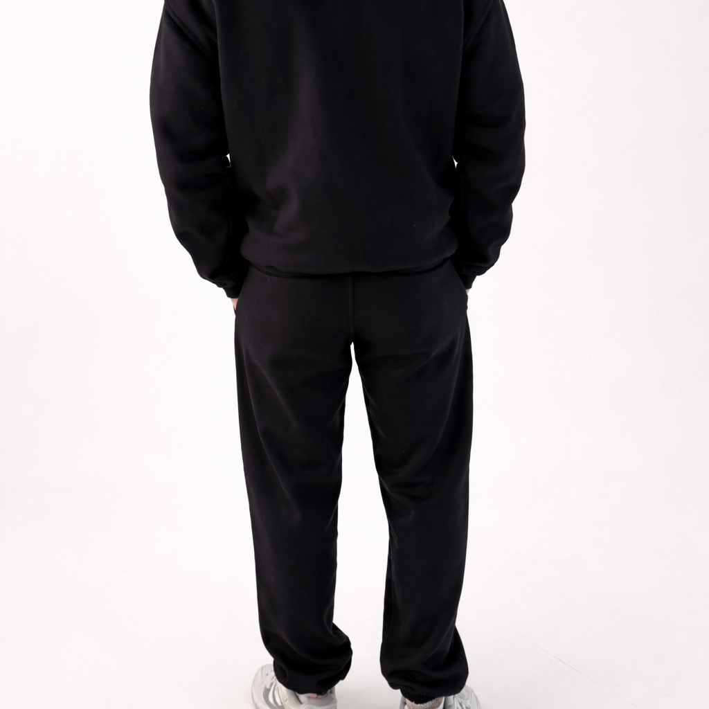 The Signature Everyday Noir Cuffed Jogger